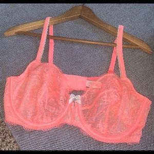 Victoria’s Secret | Coral Lace Bra